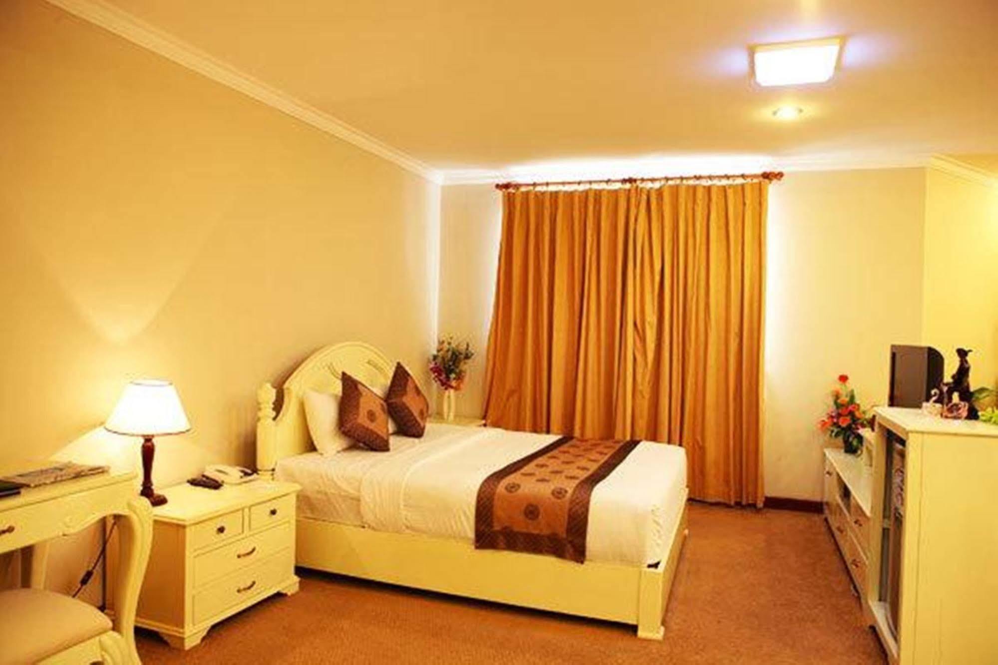 Guest House 165 โฮจิมินห์ซิตี้ ภายนอก รูปภาพ